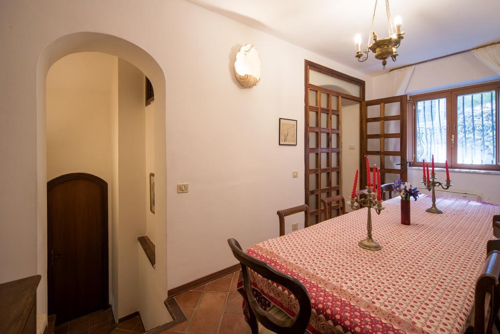 לטויאני The Clock Houses Borgo Gallodoro מראה חיצוני תמונה