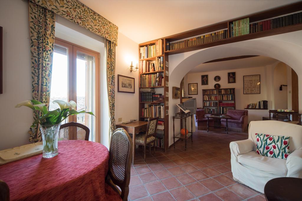 לטויאני The Clock Houses Borgo Gallodoro מראה חיצוני תמונה