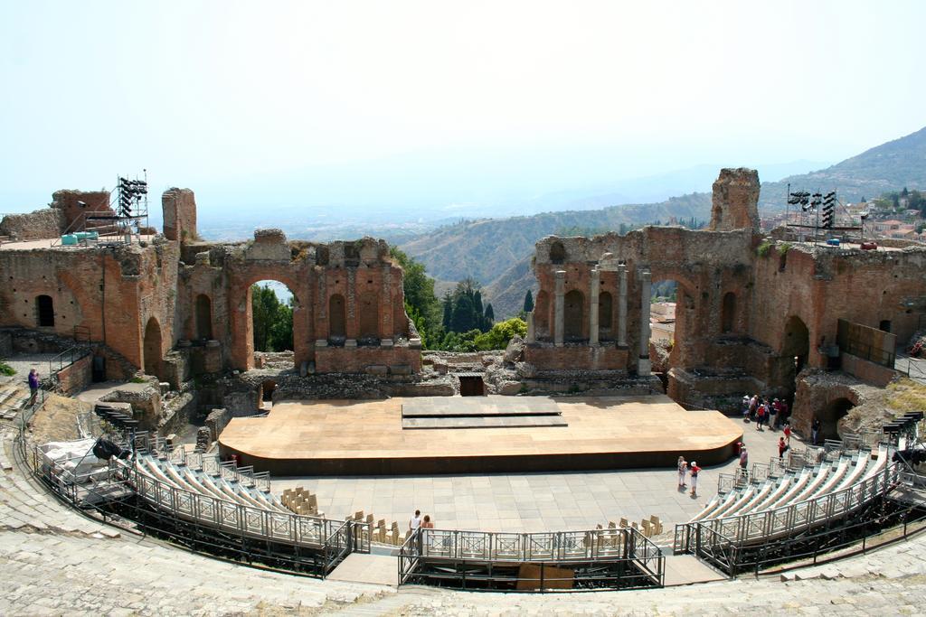 לטויאני The Clock Houses Borgo Gallodoro מראה חיצוני תמונה