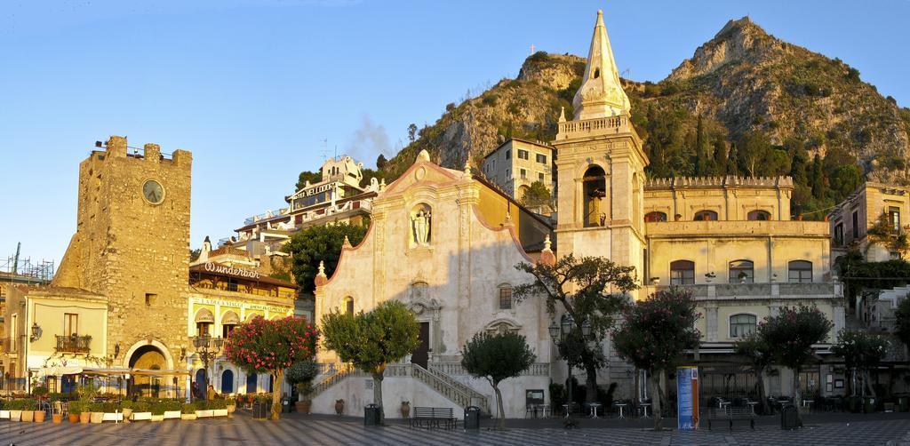 לטויאני The Clock Houses Borgo Gallodoro מראה חיצוני תמונה