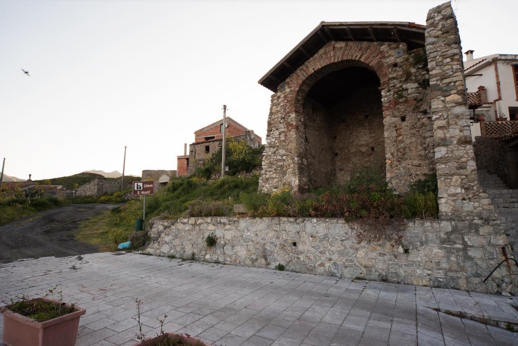 לטויאני The Clock Houses Borgo Gallodoro מראה חיצוני תמונה