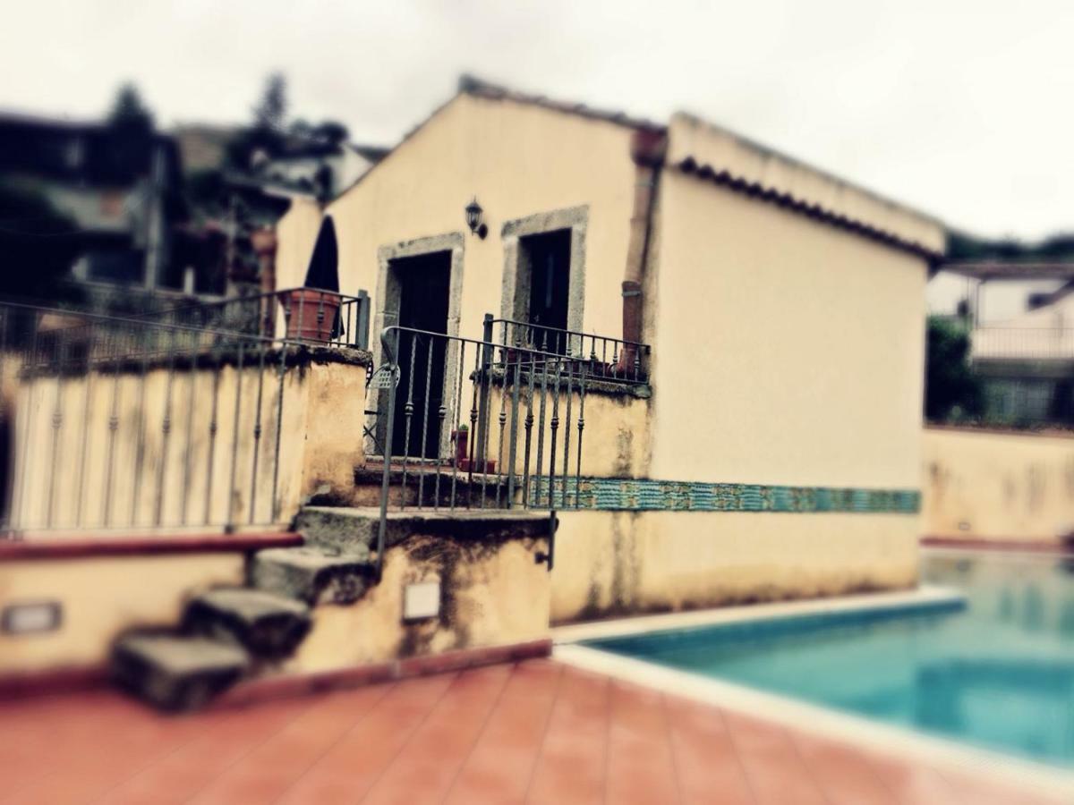 לטויאני The Clock Houses Borgo Gallodoro מראה חיצוני תמונה